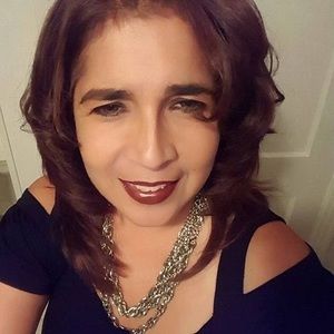 Meet your Posher, Connie